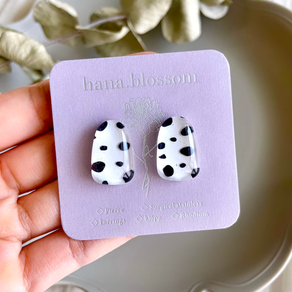 glass trapezoid animal dalmatian Earrings 6枚目の画像