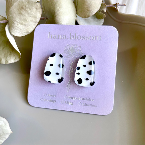 glass trapezoid animal dalmatian Earrings 3枚目の画像