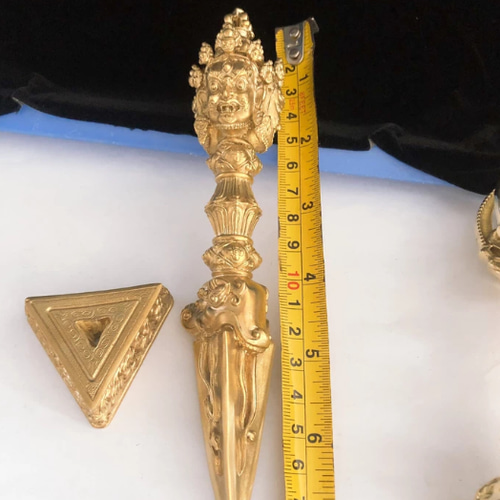 チベット仏教法器 プーバ金鋼撅 真鍮製 vajra 18cm その他置物 りおん