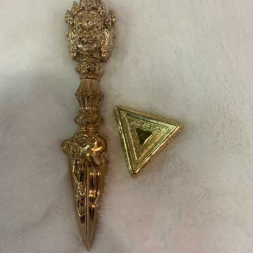 チベット仏教法器 プーバ金鋼撅 真鍮製 vajra 18cm チベット仏教法器 プーバ金鋼撅 真鍮製 vajra 18cm - メルカリ