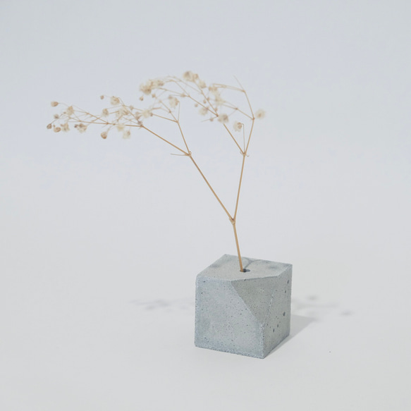 NEW ICHIRIN VASE pale | plying accessory