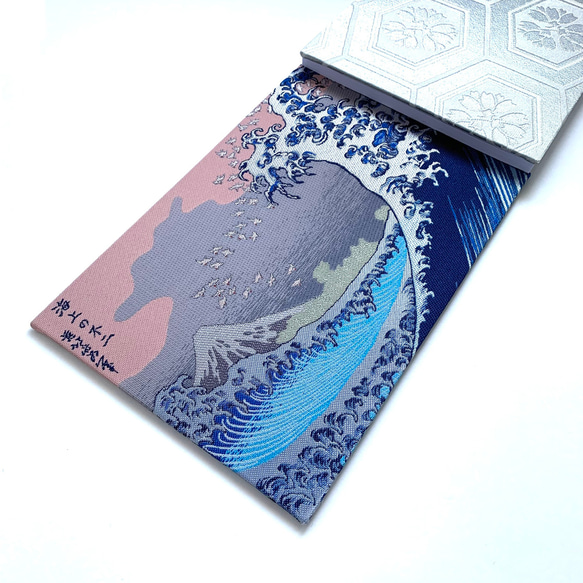 『海上の不二〜富嶽百景』　葛飾北斎御朱印帳　B5サイズ　見開き御朱印帳　Hokusai　金襴生地　額絵織物　布　桐生織物 9枚目の画像