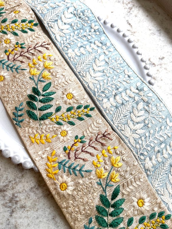 AS48 インド刺繍リボン アソート　25cmx2 2枚目の画像