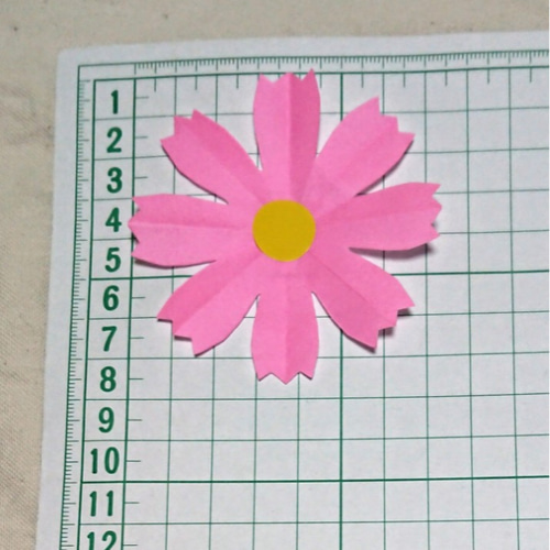 ☆再販☆コスモス①・秋桜・折り紙・切り紙・壁面飾り【☆送料無料