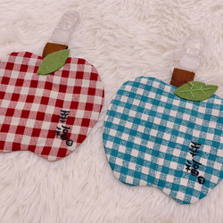 [TiNa] 赤と緑のリンゴの刺繍ピンアンフーバッグ ピンアンフーバッグは刺繍ネームでカスタマイズ可能 5枚目の画像