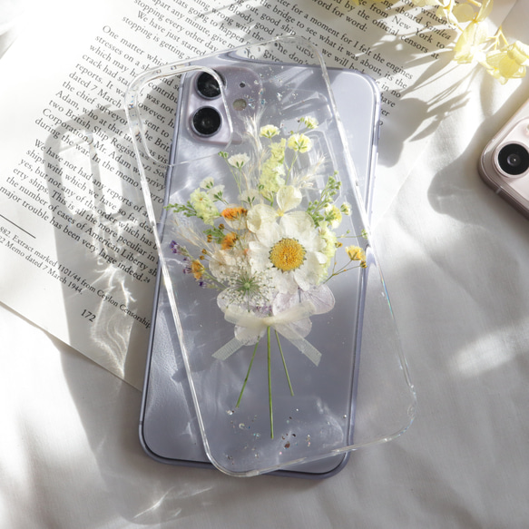 ビタミンカラーのnaturalブーケ 押し花スマホケース iPhone13Android Galaxy Xperia 4枚目の画像