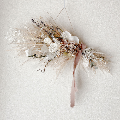 パンパスグラスの横向きスワッグ ホワイトベージュ ドライフラワー