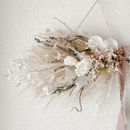 パンパスグラスの横向きスワッグ ホワイトベージュ ドライフラワー