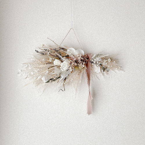 パンパスグラスの横向きスワッグ ホワイトベージュ ドライフラワー