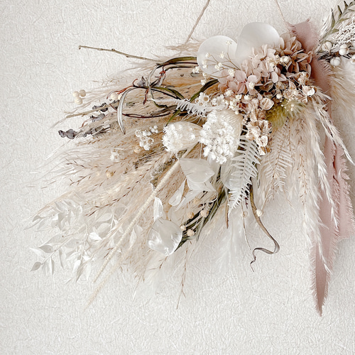 パンパスグラスの横向きスワッグ ホワイトベージュ ドライフラワー