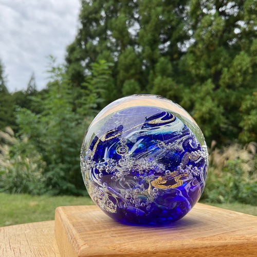 瑠璃色 ガラス 宙soraのペーパーウェイト 大きいサイズ ブルー その他