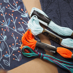 綿麻　ブックカバー　刺繍制作キット 8枚目の画像