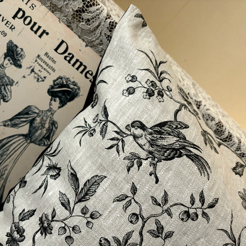 アンジュ☆フランスアンティークMB刺繍☆トワルドジュイ柄