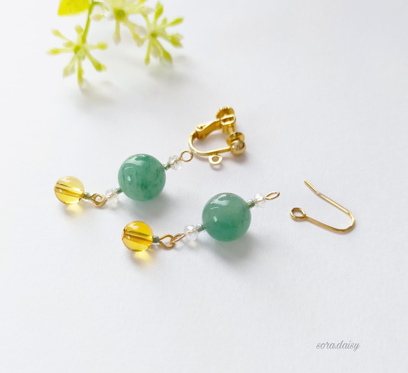 ちか☺︎ フラワー型アベンチュリンピアス　イヤリングに変更可能☺︎ 耳元に咲く グリーンアベンチュリンのミニフラワー スタッド