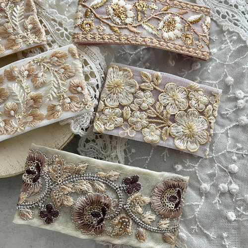 インド刺繍リボンバレッタ(BOTANICAL)＊ライトグレー バレッタ