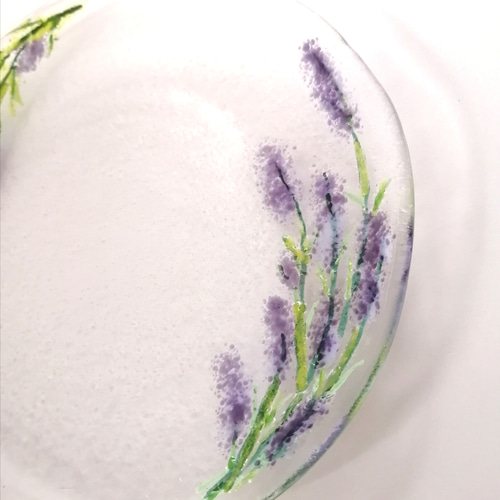 ラベンダー模様ガラスプレート ラベンダー柄ガラス皿 花模様 食器 小皿