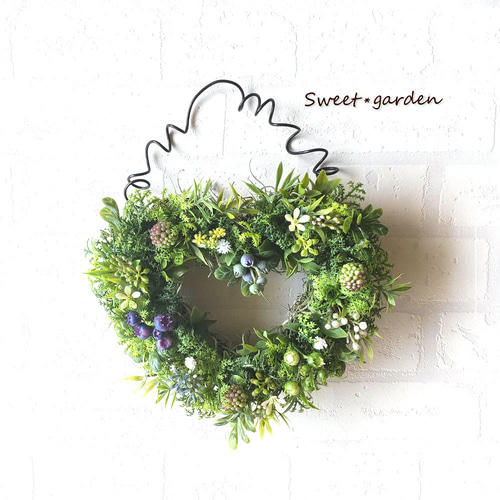 クルクルワイヤーが可愛いナチュラルベリーのハートリース（fw186