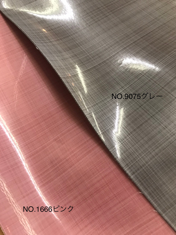 送料無料　【A4】　チェック柄エナメル「リニアエナメル」光沢素材　合成皮革　生地　日本製 4枚目の画像