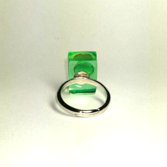 《一点物》麻雀牌　指輪　クリアグリーン　スワロフスキー　緑　透明　リング　11号　麻雀牌アクセサリー　グリーン　黄緑 2枚目の画像
