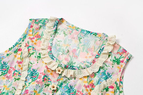 花花綠綠的夏天 U領刺綉花邊碎花無袖洋裝 後腰繫帶無袖連身裙 第3張的照片