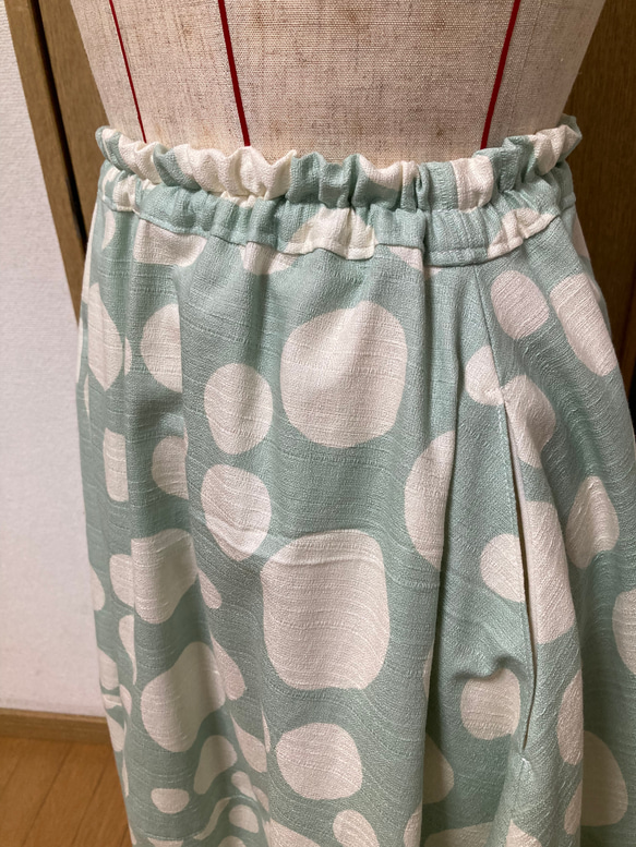 Creema限定 水玉のソフトバルーンスカート（うすいミントグリーン） 4枚目の画像