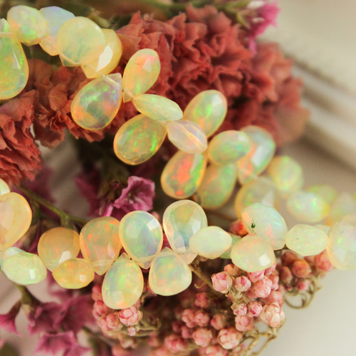 超高品質】 オパール ロンドンブルートパーズ シャンデリアピアス