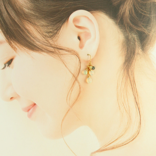 超高品質】 オパール ロンドンブルートパーズ シャンデリアピアス