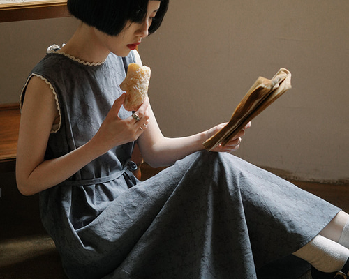 国内発送☆Simple Retro☆ノースリーブ フレンチ ワンピース☆ SimpleRetro上品 ノースリーブ プリーツ ミディアム ワンピース