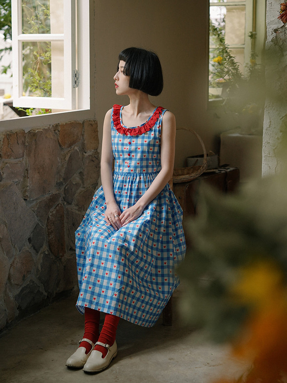 紅藍格紋 撞色花邊圓領無袖洋裝 濃濃日系腰間繫帶吸睛連身裙 第4張的照片