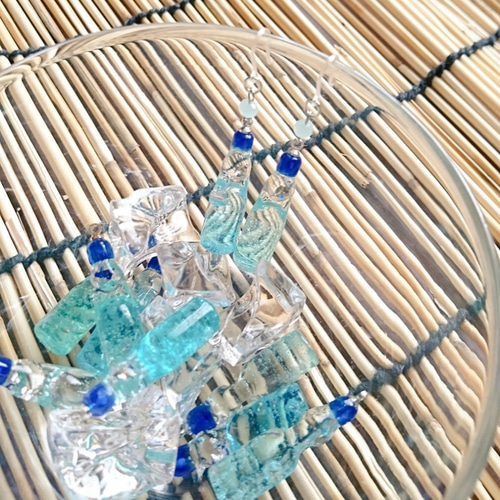 しゅわしゅわラムネ瓶ピアス/イヤリング ピアス（フック・チェーン