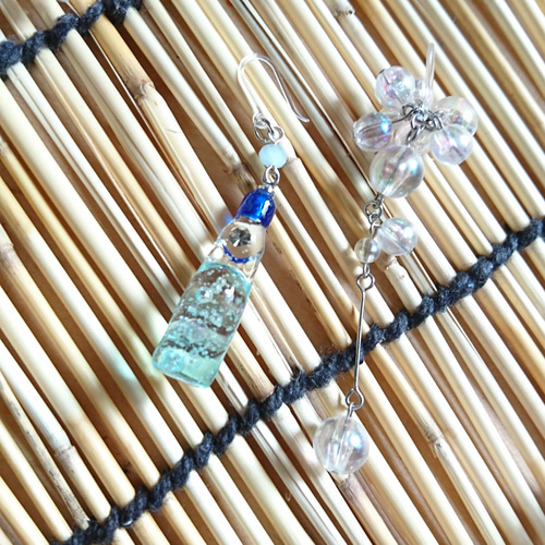 しゅわしゅわラムネ瓶ピアス/イヤリング ピアス（フック・チェーン