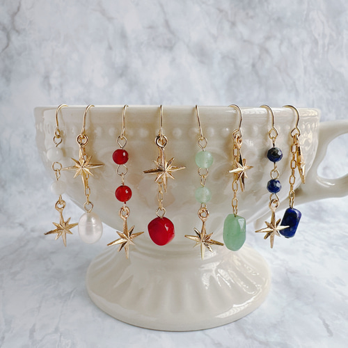 Sirius 〜輝く星と天然石のアシンメトリーピアス／イヤリング