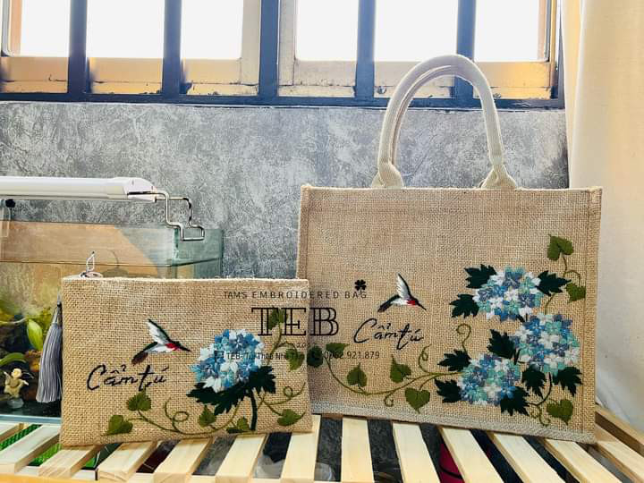 セット / ジュートバッグ & 財布／A4サイズ／刺繍入り