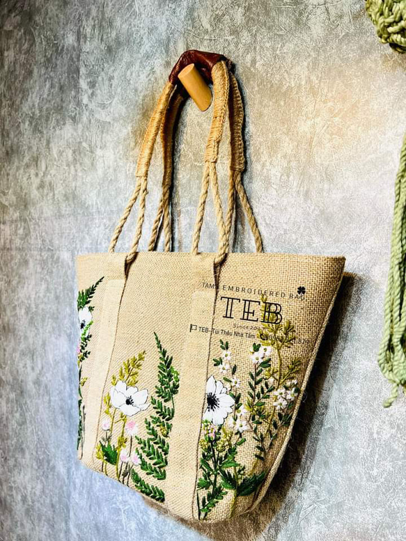 ジュートバッグ &  財布／刺繍入り╰(*´︶`*)╯♡ 2枚目の画像