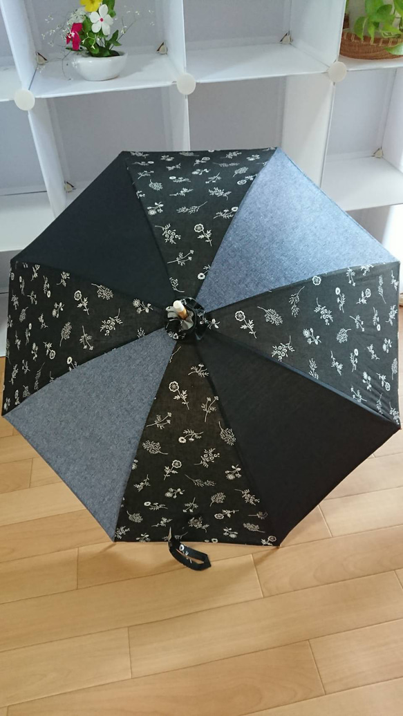 母の日ギフトにも❗ 手作り日傘＋バック ( 黒地小花がアクセント)  20％OFF❗9800円→7800円‼️ 6枚目の画像