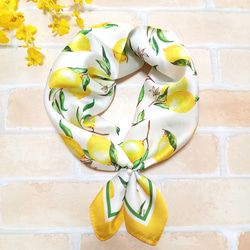 イタリア製　BATTISTONI　シルクスカーフ　レモン柄 イタリア製 BATTISTONI シルクスカーフ レモン柄