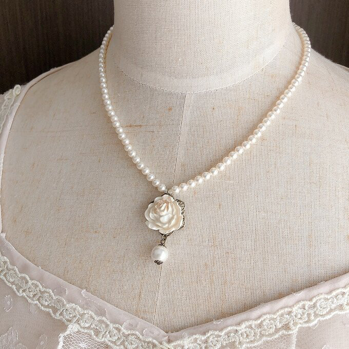 ハンドメイド　オーダーページ　パネル　女の子　白薔薇 ハンドメイド　オーダーページ　パネル　女の子　白薔薇