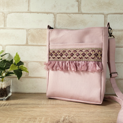 刺繍リボンの四角いショルダーバッグ くすみピンク ショルダーバッグ  