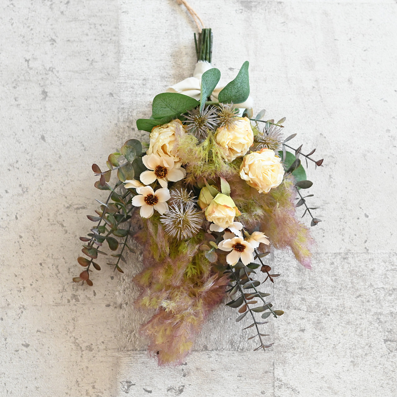 スモークツリーとコスモスの秋色スワッグ【ホワイト/35cm】アーティフィシャルフラワー[No.300300]