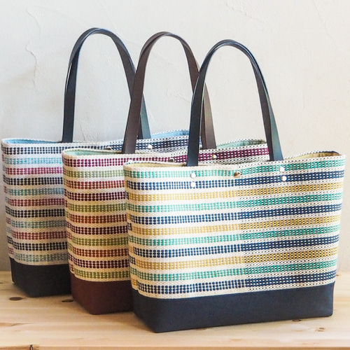 SALE】マルチボーダー手織り布のA4トートバッグ（エンジ