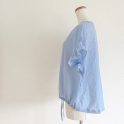 Blue* フリル袖のドロストブラウス 8枚目の画像