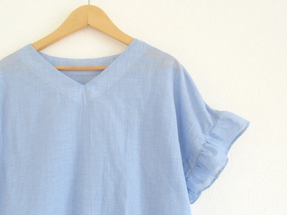 Blue* フリル袖のドロストブラウス 3枚目の画像