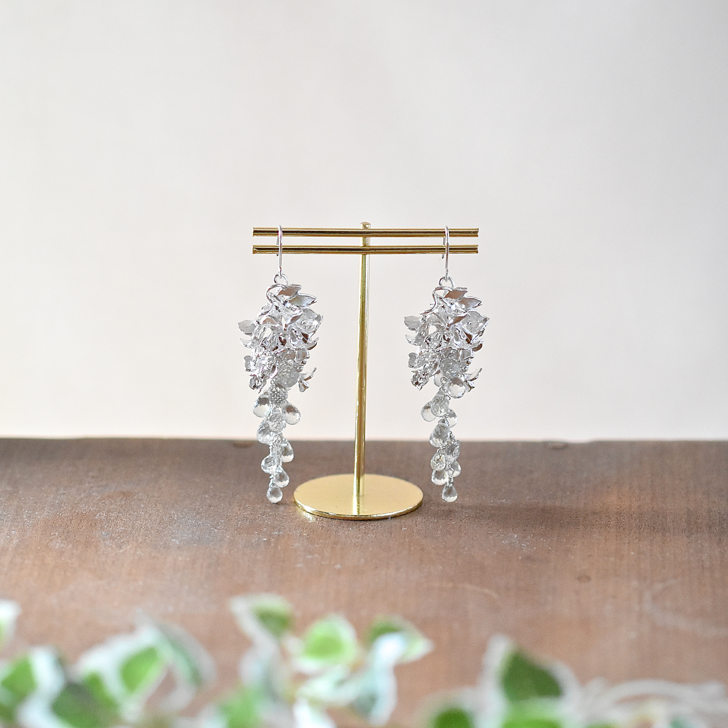 送料無料・藤のゆらピアス 30,030円