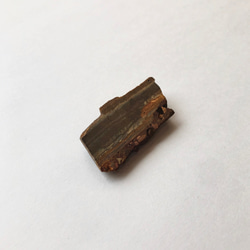 【一点もの】 アイアンタイガー 鉱物原石ブローチ 天然石 アクセサリー (No.2156) 3枚目の画像