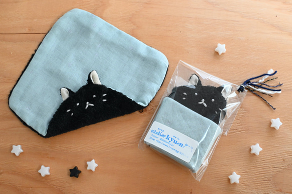 ネーム入れ、名入れ可♪mini黒ねこちゃん タオルハンカチ（黒×シルバー