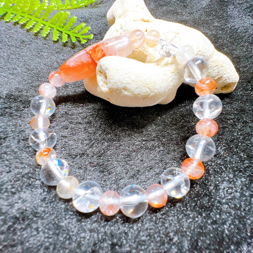 マニカラン　レッドフラワーファントム　全粒、虹入り マニカラン レッドフラワーファントム 全粒、虹入り