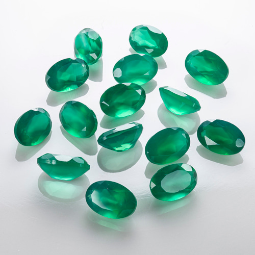 総合福袋 2粒売り オーバルファセット ルース 宝石質グリーンオニキスAAA ビーズ・レジン・アクセサリ
