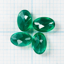2粒売り　宝石質グリーンオニキスAAA　ルース　オーバルファセットカット6×4mm 3枚目の画像