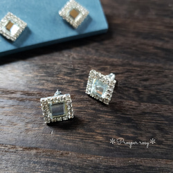 《特別ご奉仕品》Swarovski® Crystal  デザインパーツのスクエア ピアス/イヤリング   金アレ対応 7枚目の画像