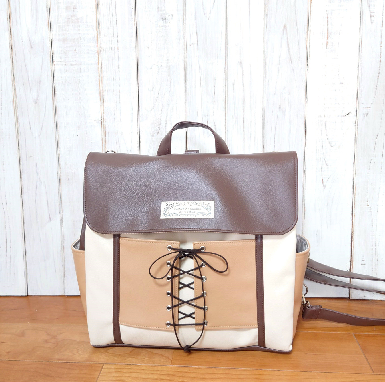 4wayと白とベージュと焦げ茶合皮の編み上げ四角いリュック＋バック（大）（受注製作）